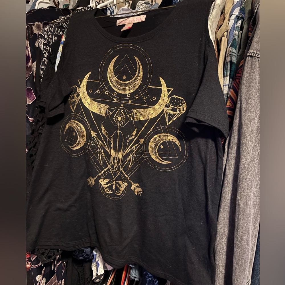 Rebellious One Black and Gold Ornate Short Sleeve Tee
